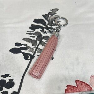 ❤️ 5/$25 Matrix Pink Tassel Keychain